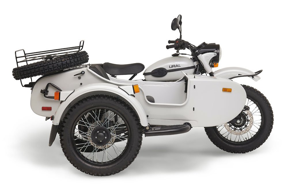URAL Ranger Perlweiß 2.jpg