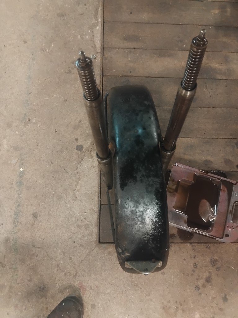 Jumissa ja vuotaa.jpg